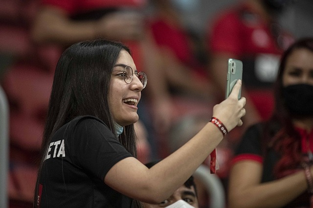 意外！李源一无缘国足主场踢澳大利亚的23人名单，鲁能球迷不服.